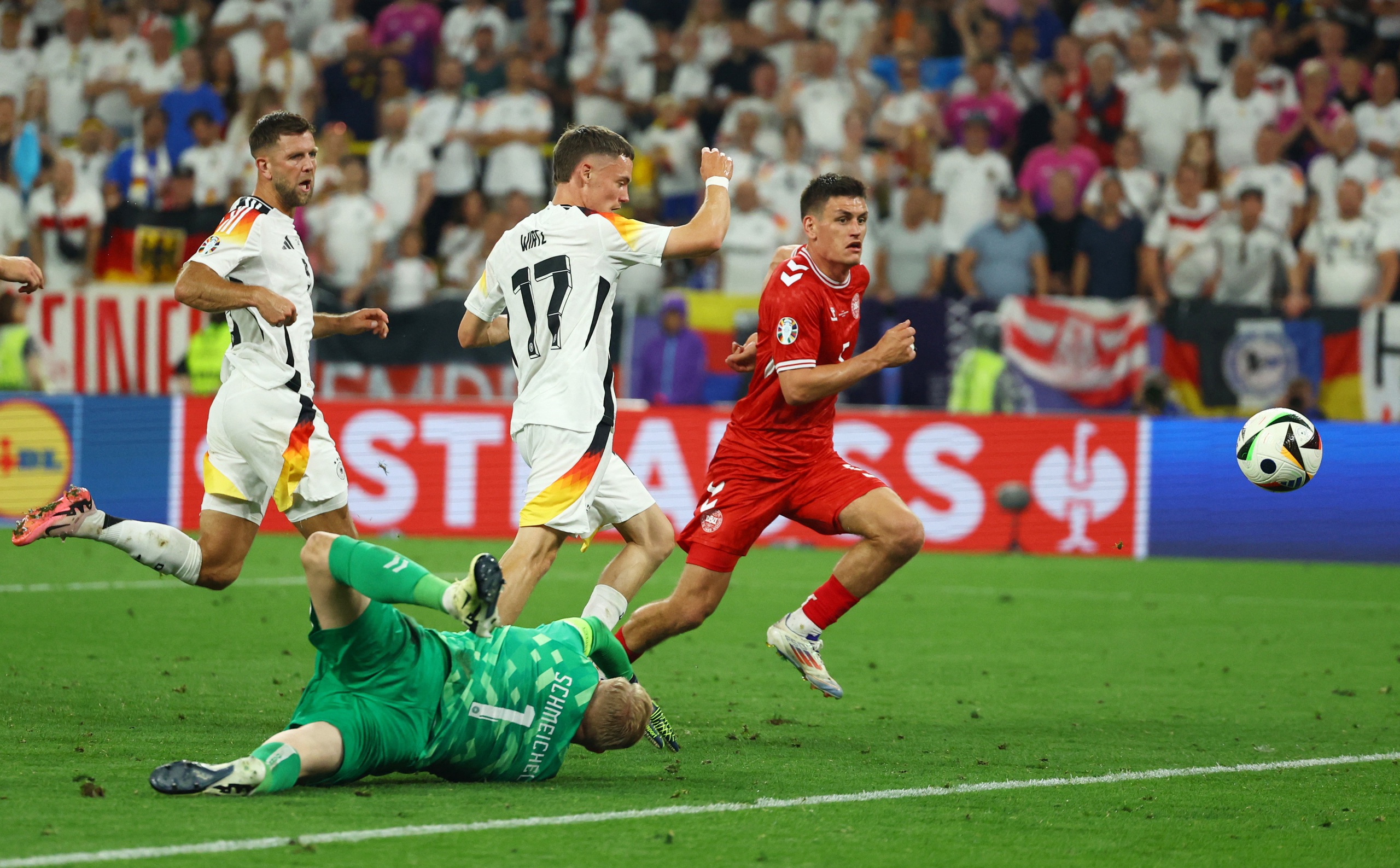Đức thắng kịch tính Đan Mạch, tiến thẳng vào tứ kết 11 Euro 2024: Thắng kịch tính Đan Mạch, chủ nhà Đức tiến thẳng vào tứ kết
