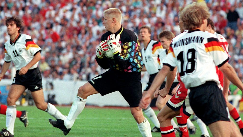 Nỗi ám ảnh mang tên Schmeichel của đội tuyển Đức 1 Đội tuyển Đức với nỗi ám ảnh mang tên Schmeichel - Ảnh 1.