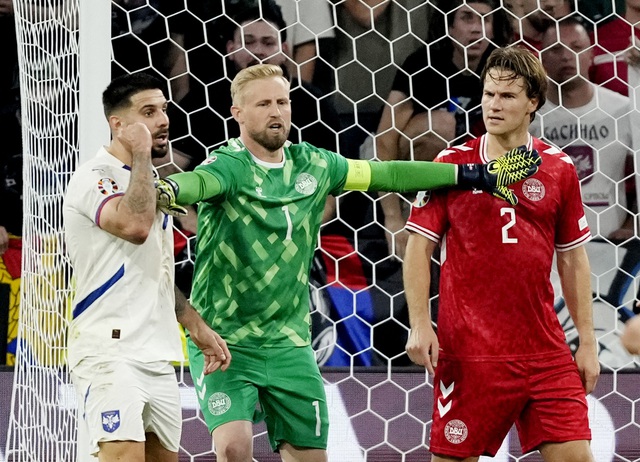Euro 2024: Đan Mạch vào vòng 1/8 sau trận hòa không bàn thắng - Ảnh 6. Euro 2024: Đan Mạch vào vòng 1/8 sau trận hòa không bàn thắng - Ảnh 6.