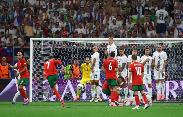 Euro 2024: Ronaldo và kỷ lục... tịt ngòi không mong muốn - Ảnh 6. Euro 2024: Ronaldo và kỷ lục... tịt ngòi không mong muốn - Ảnh 6.