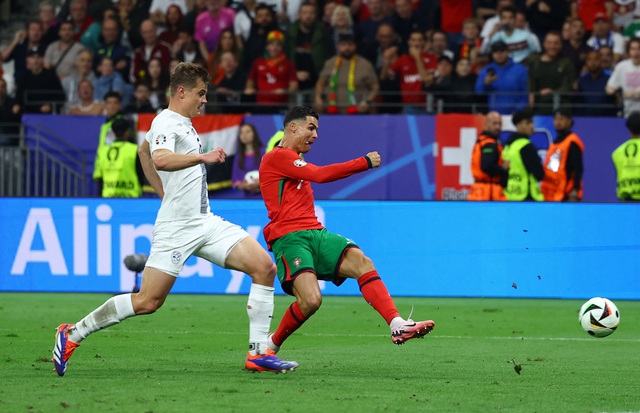 Euro 2024: Ronaldo và kỷ lục... tịt ngòi không mong muốn - Ảnh 1. Euro 2024: Ronaldo và kỷ lục... tịt ngòi không mong muốn - Ảnh 1.