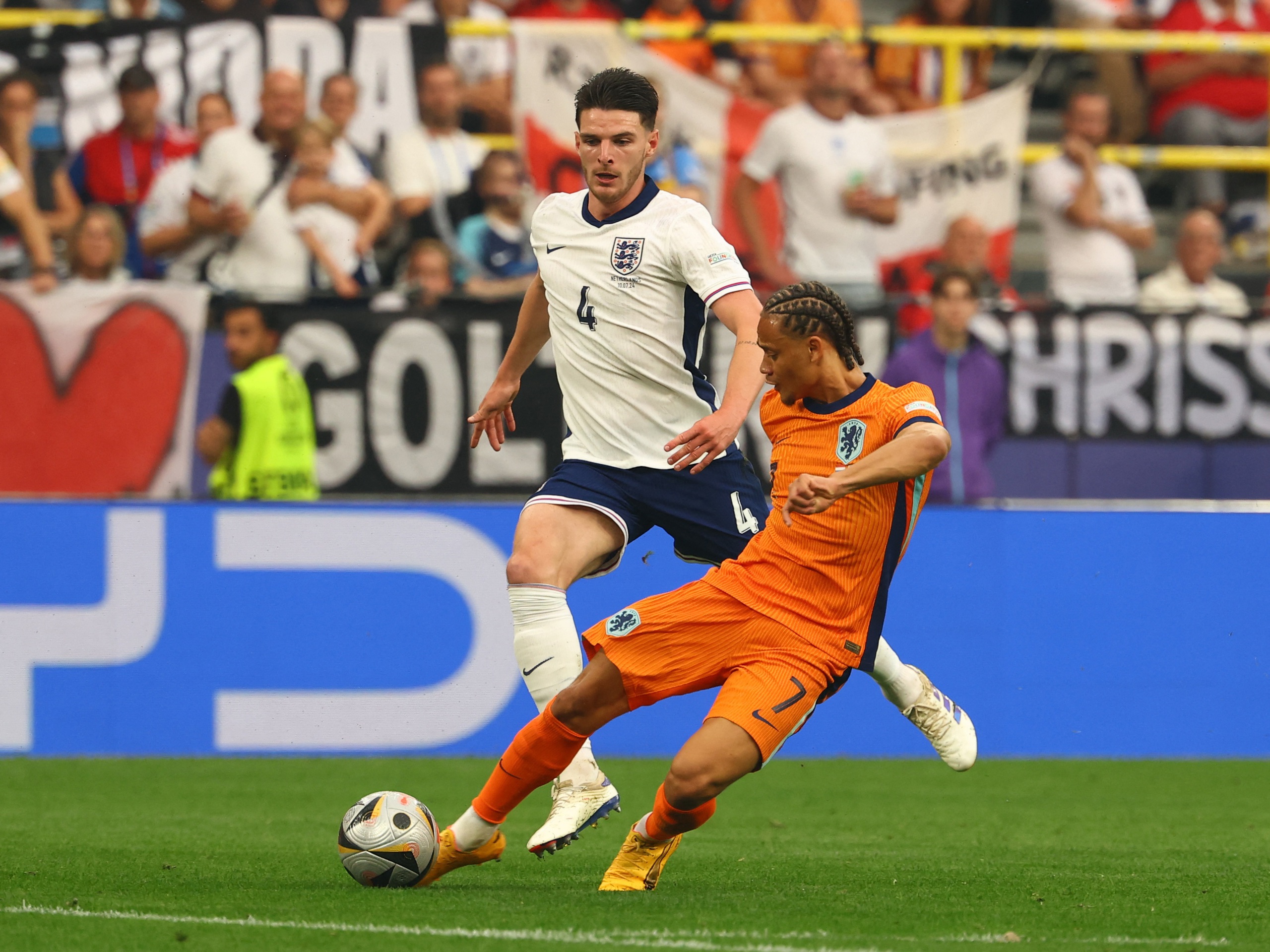 Kỷ lục và thống kê đáng chú ý sau trận Anh thắng Hà Lan ở bán kết Euro 2024 3 Xavi Simons ghi bàn và lập kỷ lục