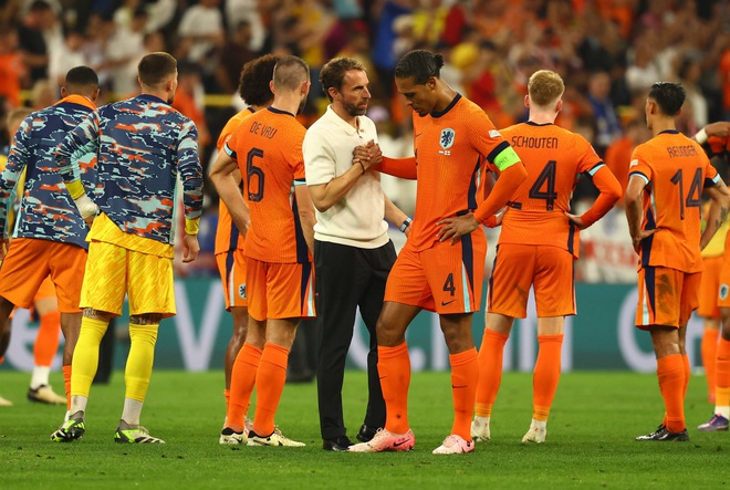 Watkins tỏa sáng, tuyển Anh hạ Hà Lan vào chung kết Euro 2024- Ảnh 10. Watkins tỏa sáng, tuyển Anh hạ Hà Lan vào chung kết Euro 2024- Ảnh 10.