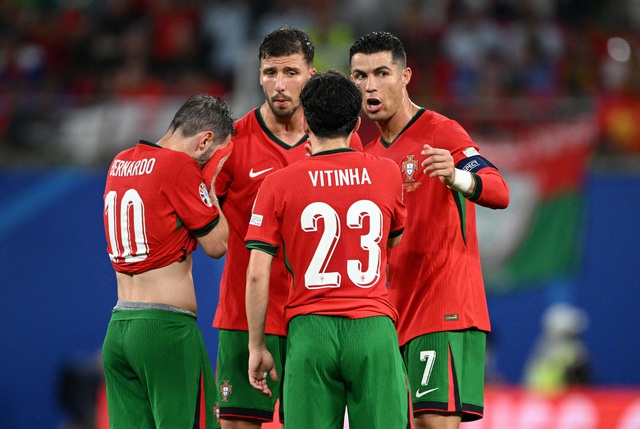 Gã Điên Conor McGregor Đặt Cược Lớn Cho Cristiano Ronaldo 4 Ronaldo là động lực giúp đồng đội chiến đấu