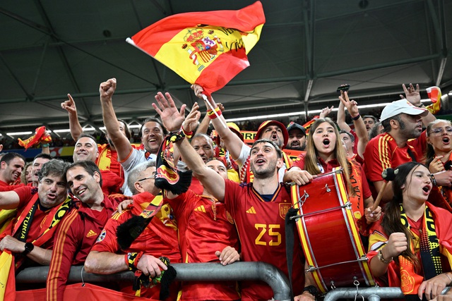 Hạ gục đương kim vô địch, Tây Ban Nha vào vòng 1/8 Euro 2024- Ảnh 8. Hạ gục đương kim vô địch, Tây Ban Nha vào vòng 1/8 Euro 2024- Ảnh 8.