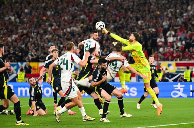 Euro 2024: Sau chấn thương kinh hoàng ở mặt, tuyển thủ Hungary giờ ra sao?- Ảnh 1. Euro 2024: Sau chấn thương kinh hoàng ở mặt, tuyển thủ Hungary giờ ra sao?- Ảnh 1.