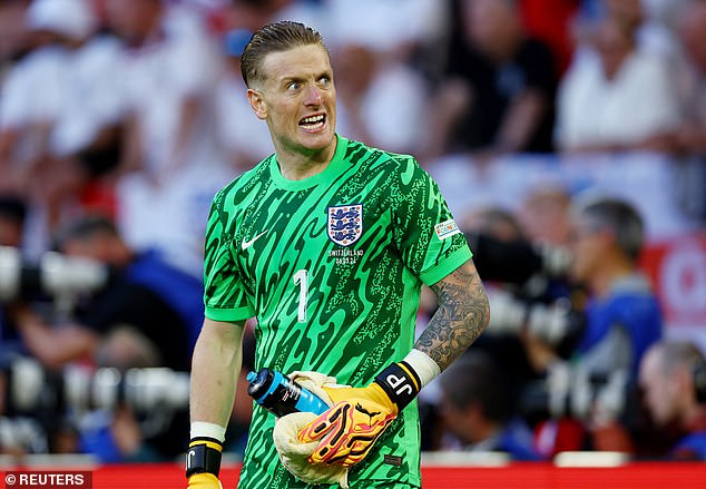 Kỳ Tích Jordan Pickford và Chiếc Bình Nước Huyền Thoại 1 Chiếc bình nước huyền thoại của Jordan Pickford