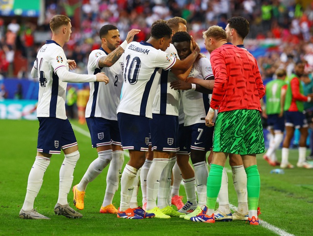 Euro 2024: Soi danh tính hai ứng viên chung kết - Ảnh 2. Euro 2024: Soi danh tính hai ứng viên chung kết - Ảnh 2.