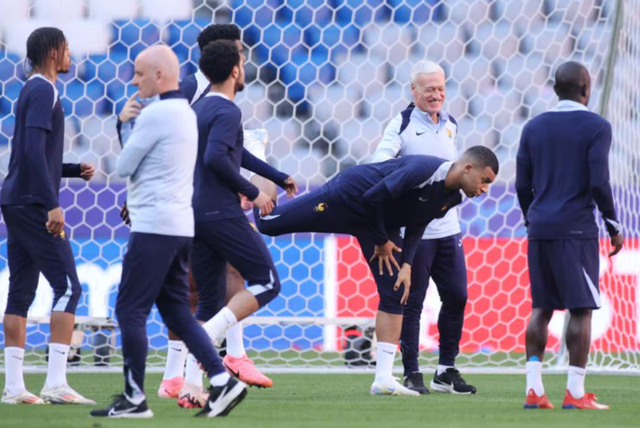 Mbappe trong đội hình tuyển Pháp tại Euro 2024 Mbappe trong đội hình tuyển Pháp tại Euro 2024