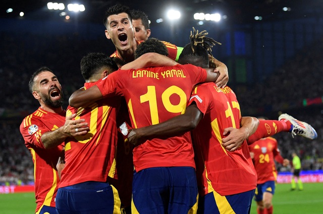 Euro 2024: Soi danh tính hai ứng viên chung kết - Ảnh 5. Euro 2024: Soi danh tính hai ứng viên chung kết - Ảnh 5.