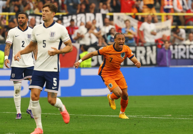 HLV Gareth Southgate: "Đội tuyển Anh cần sự yêu thương" 5 Một thời khắc lo lắng của tuyển Anh